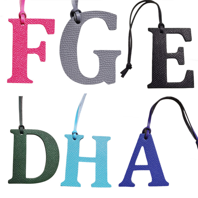 Monogram Keychain Leather - Porte-clés de luxe en cuir véritable